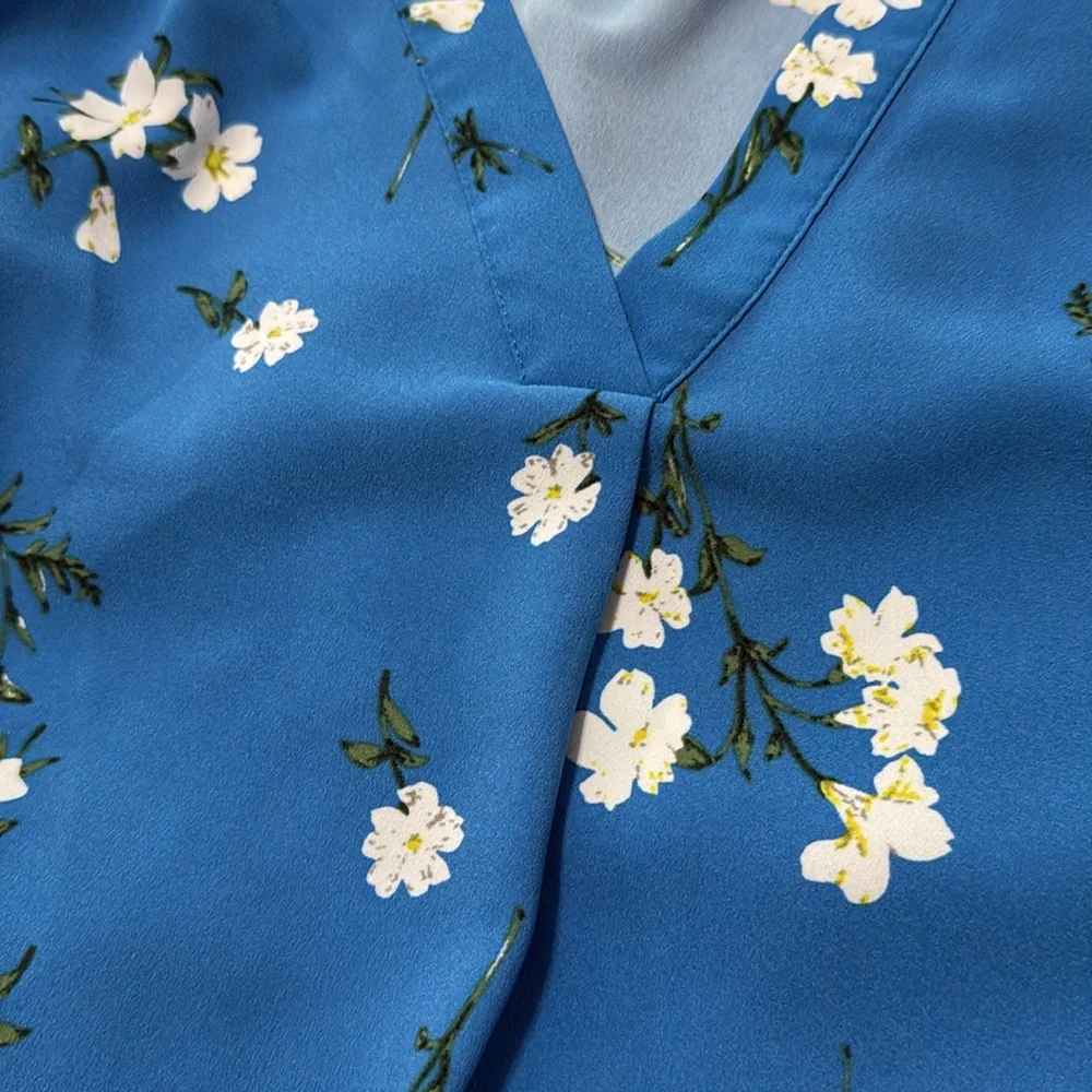 Hilary Radley Blouse. Blue with white flowers. Cornflower blue. - Picture 5 of 6